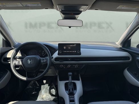 Used 2023 Honda HR-V LX image 12