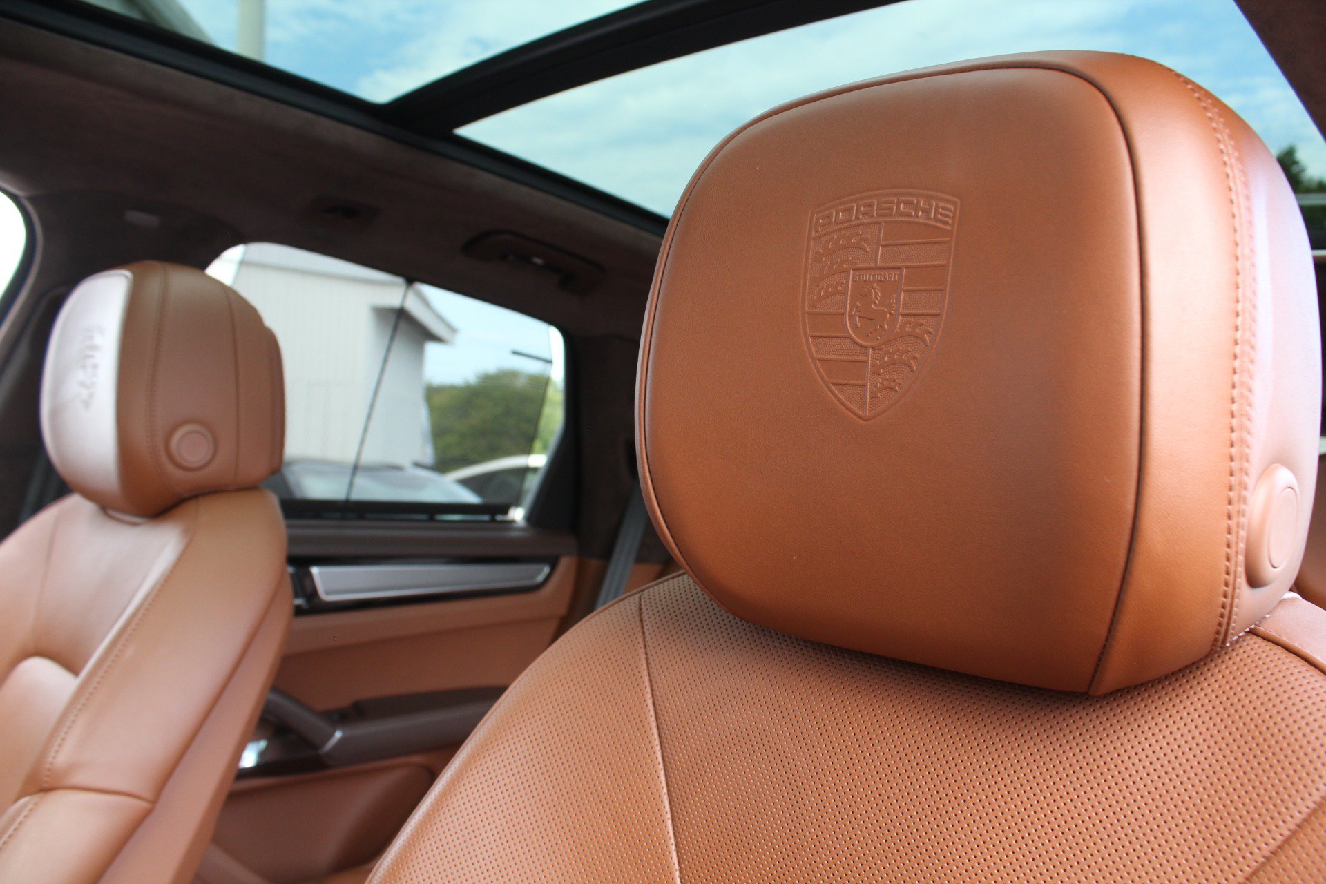 Used 2023 Porsche Cayenne Turbo AWD/4WD image 64