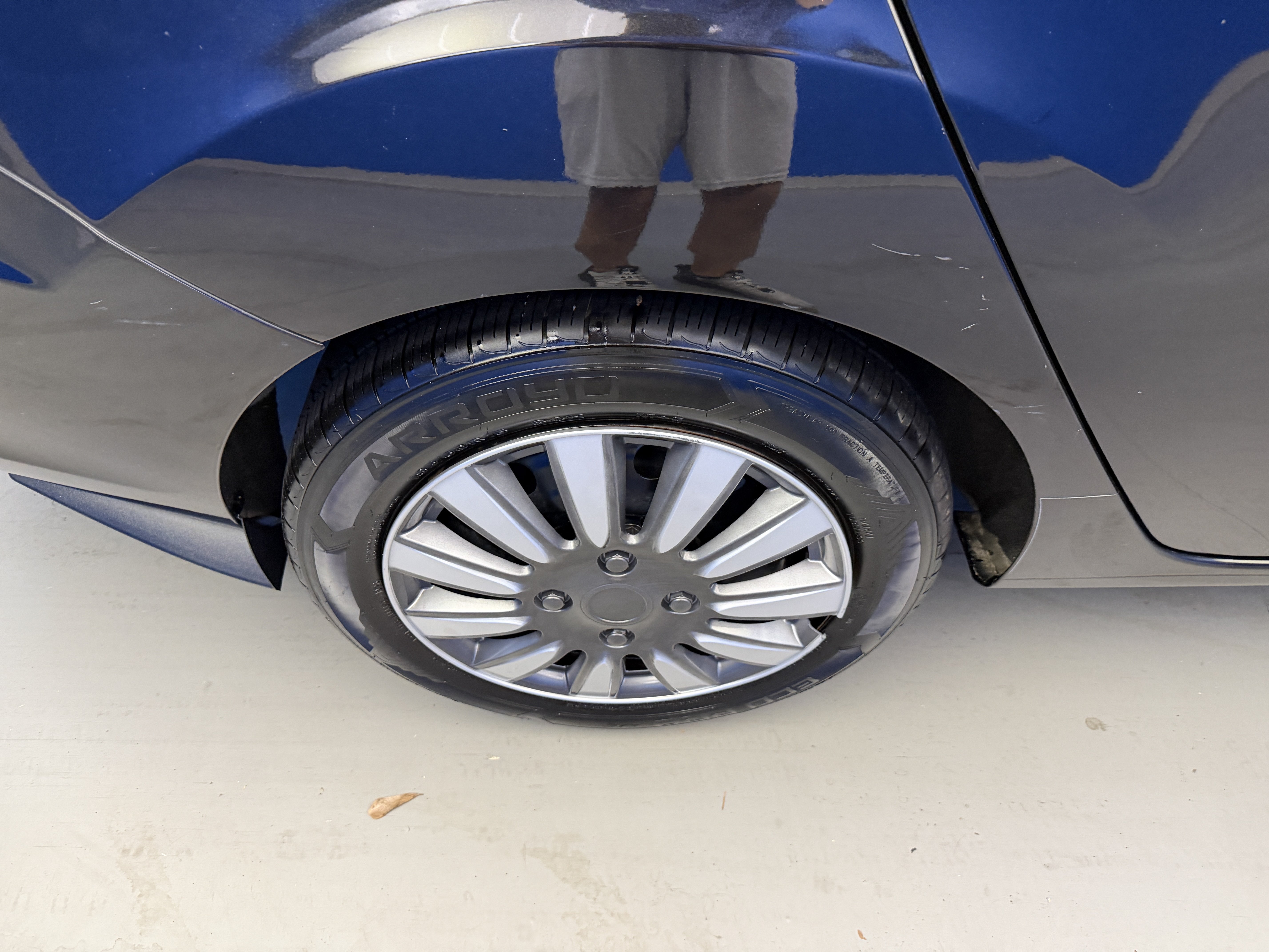 Used 2013 Ford Fiesta SE FWD image 8