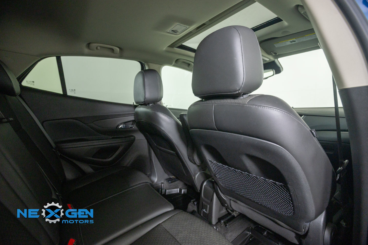 Used 2020 Buick Encore Preferred w/ Safety Package FWD image 35