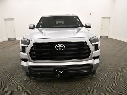 Used 2025 Toyota Sequoia SR5 AWD/4WD image 11