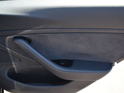 Used 2018 Tesla Model 3 Long Range RWD image 22