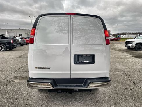 New 2025 Chevrolet Express 2500 Work Van image 7