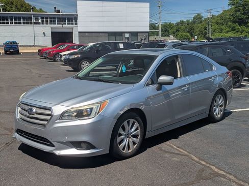 Used 2015 Subaru Legacy 2.5i Premium w/ Moonroof Package AWD/4WD image 5