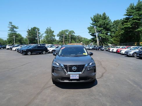 Used 2021 Nissan Rogue S FWD image 3