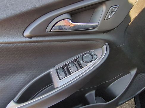 Used 2023 Chevrolet Malibu LT image 22