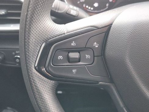 Used 2023 Chevrolet TrailBlazer LT image 24