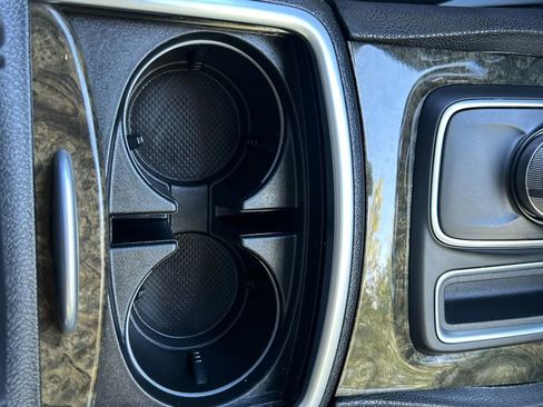 Used 2015 Chrysler 300 C image 48