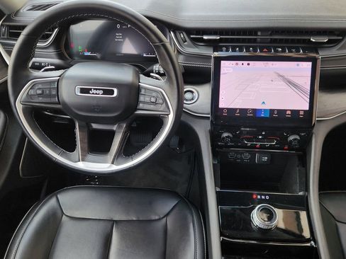 Used 2022 Jeep Grand Cherokee Limited image 28