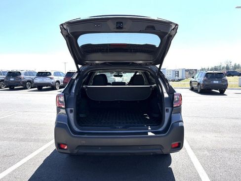 Used 2025 Subaru Outback Onyx Edition image 11