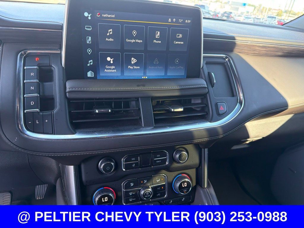 Used 2024 Chevrolet Tahoe Z71 w/ Luxury Package AWD/4WD image 19