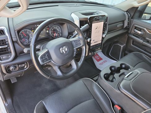 Used 2024 RAM 2500 Laramie AWD/4WD image 8