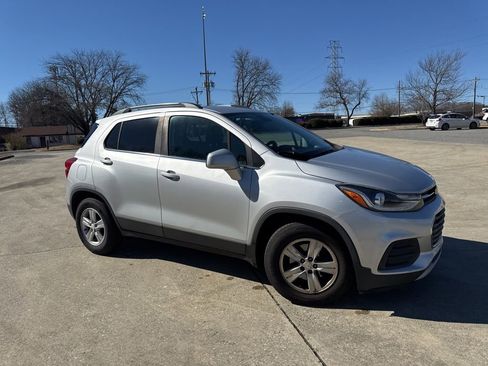 Used 2018 Chevrolet Trax LT image 6
