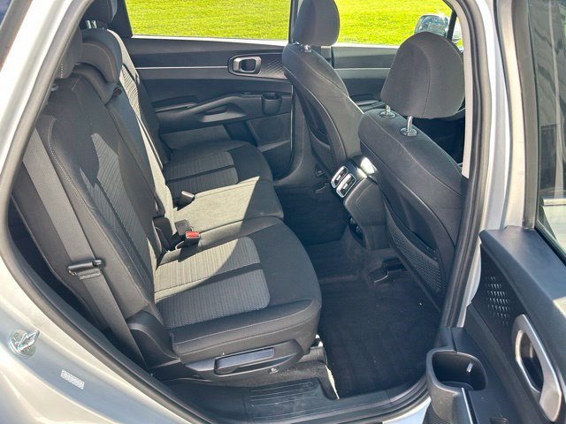 Used 2022 Kia Sorento LX AWD/4WD image 49
