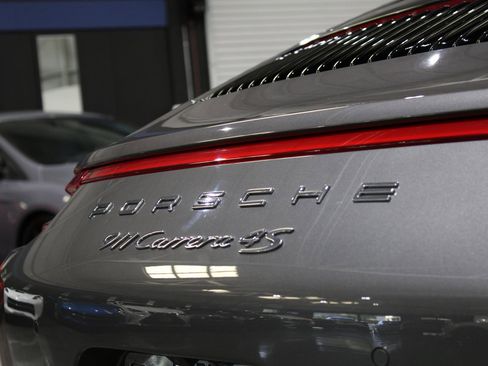 Used 2019 Porsche 911 Carrera 4S image 23