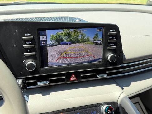 Used 2025 Hyundai Elantra Sport FWD image 30