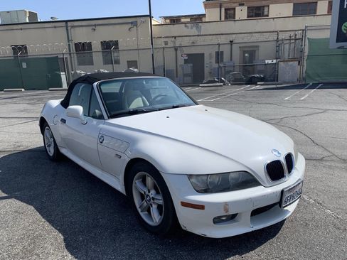 Used 2000 BMW Z3 2.5i RWD image 4
