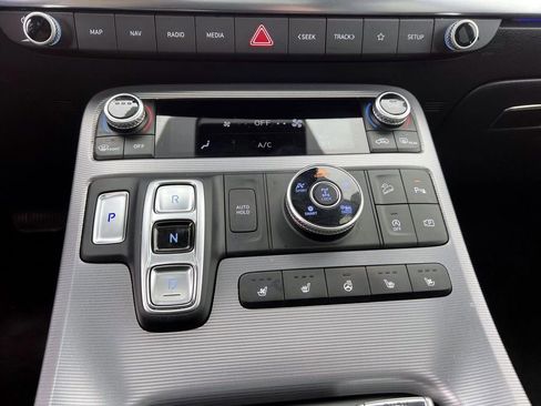 Used 2024 Hyundai Palisade Calligraphy image 24