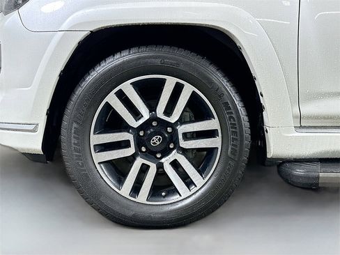 Used 2018 Toyota 4Runner Limited image 8