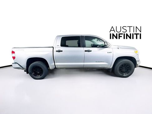 Used 2016 Toyota Tundra SR5 w/ SR5 Upgrade Package image 8