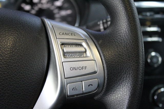 Used 2015 Nissan Rogue SV FWD image 17