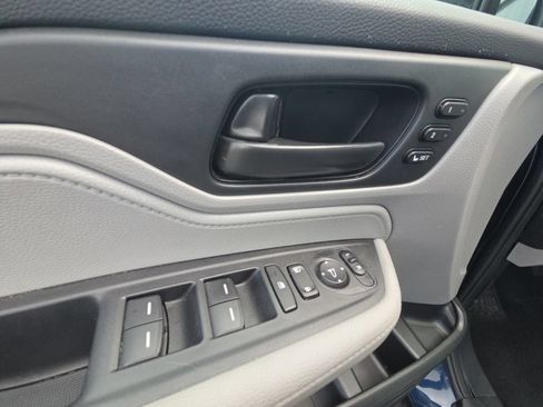 Used 2024 Honda Odyssey EX-L image 19