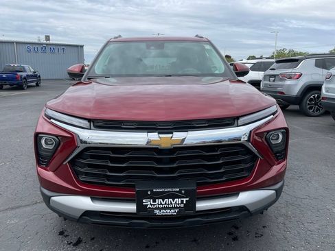 Used 2025 Chevrolet TrailBlazer LT AWD/4WD image 24