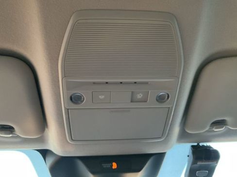 New 2025 Nissan Kicks SR w/ Illumination Package image 17