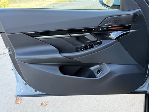 New 2026 BMW 530i xDrive w/ M Sport Package image 18