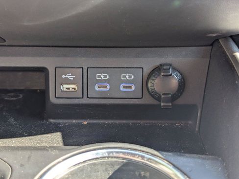 Used 2022 Toyota Highlander XSE FWD image 25