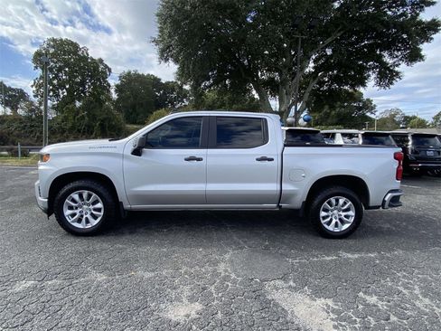 Used 2020 Chevrolet Silverado 1500 Custom w/ Custom Value Package image 4
