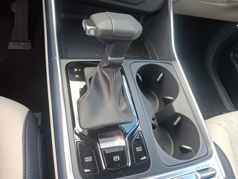 New 2026 Kia Carnival SX FWD image 17