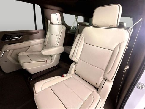 Used 2026 GMC Yukon XL Denali w/ Sun & Power Step Package AWD/4WD image 19