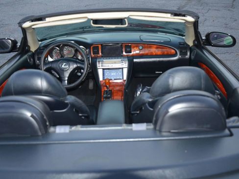 Used 2005 Lexus SC 430 Convertible w/ Preferred Accessory Pkg image 19