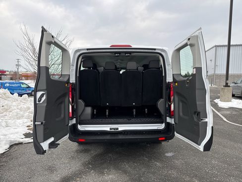 Used 2023 Ford Transit 350 XLT image 7