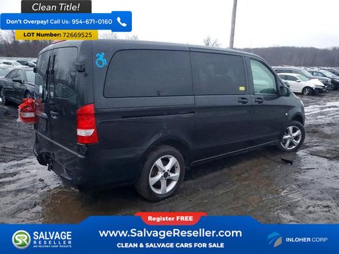 Used 2018 Mercedes-Benz Metris Passenger image 4