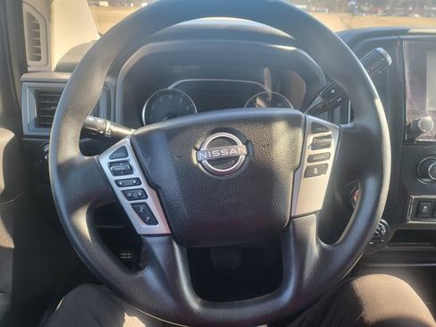 Used 2024 Nissan Titan SV image 18