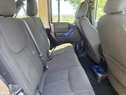 Used 2014 Jeep Wrangler Unlimited Sport w/ Quick Order Package 24S AWD/4WD image 12