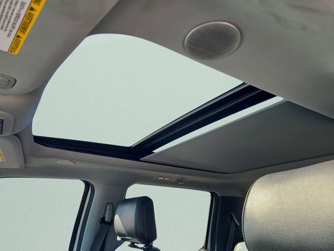 Used 2024 Ford F250 Lariat w/ Lariat Ultimate Package image 18