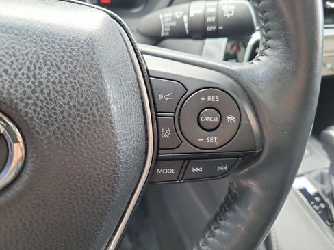 Certified 2024 Toyota Venza LE AWD/4WD image 29
