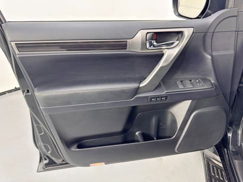 Used 2023 Lexus GX 460 Premium image 45