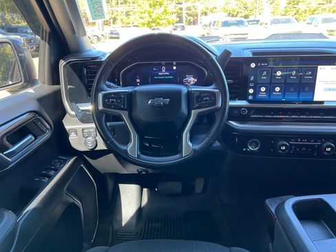 Used 2022 Chevrolet Silverado 1500 LT Trail Boss image 14