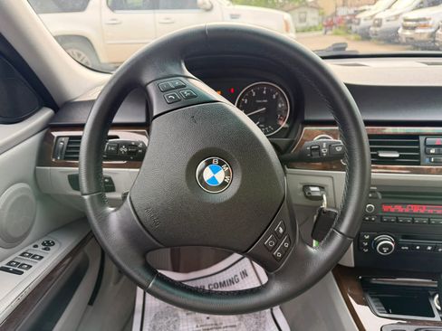 Used 2009 BMW 328i Sedan RWD image 11