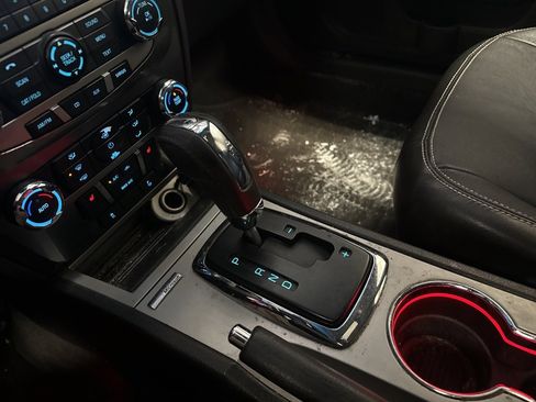 Used 2010 Ford Fusion SEL image 16