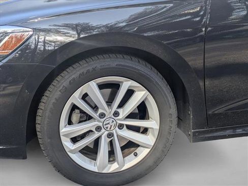 Used 2020 Volkswagen Passat 2.0T SE image 9