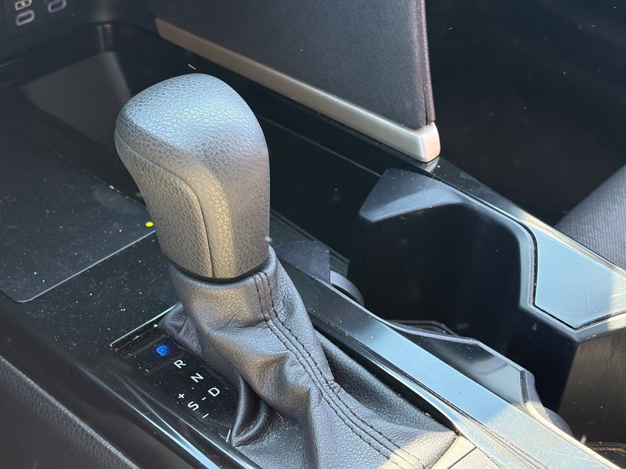 Used 2025 Toyota Camry LE FWD image 7