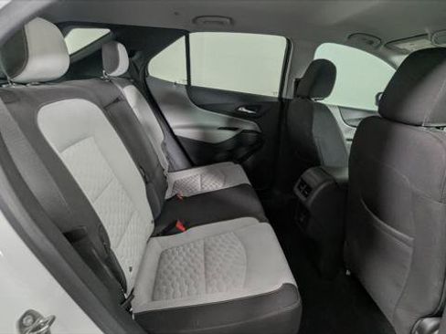 Used 2020 Chevrolet Equinox LS w/ LS Convenience Package FWD image 21