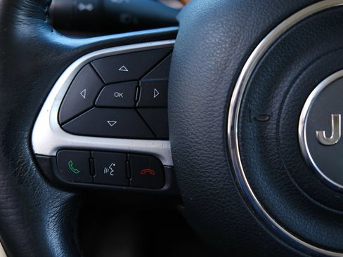 Used 2019 Jeep Renegade Trailhawk AWD/4WD image 24