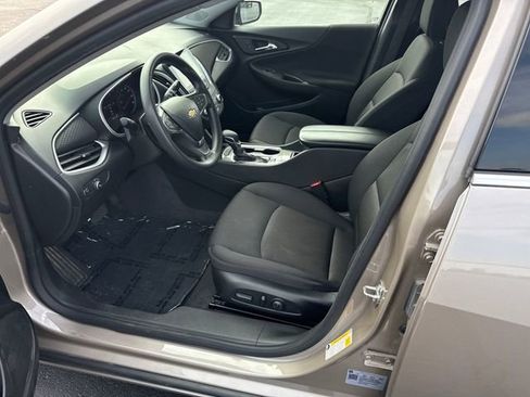 Used 2024 Chevrolet Malibu LT image 11