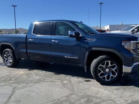 Used 2023 GMC Sierra 1500 SLT w/ SLT Convenience Package AWD/4WD image 2